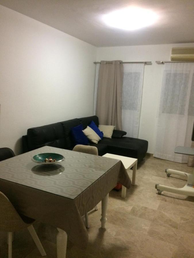 Málaga Habitación en Apartamento Carlos Haya Apartamento Exterior foto